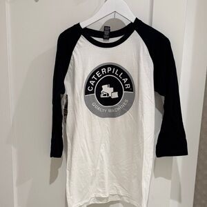 District brand Caterpillar Long Sleeve raglan T-Shirt size L NEW with tags